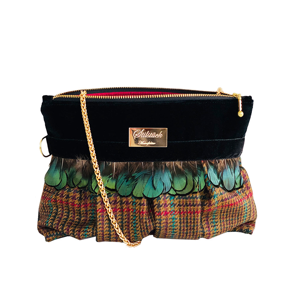 Clutch mit Federn, Samt und Tweed